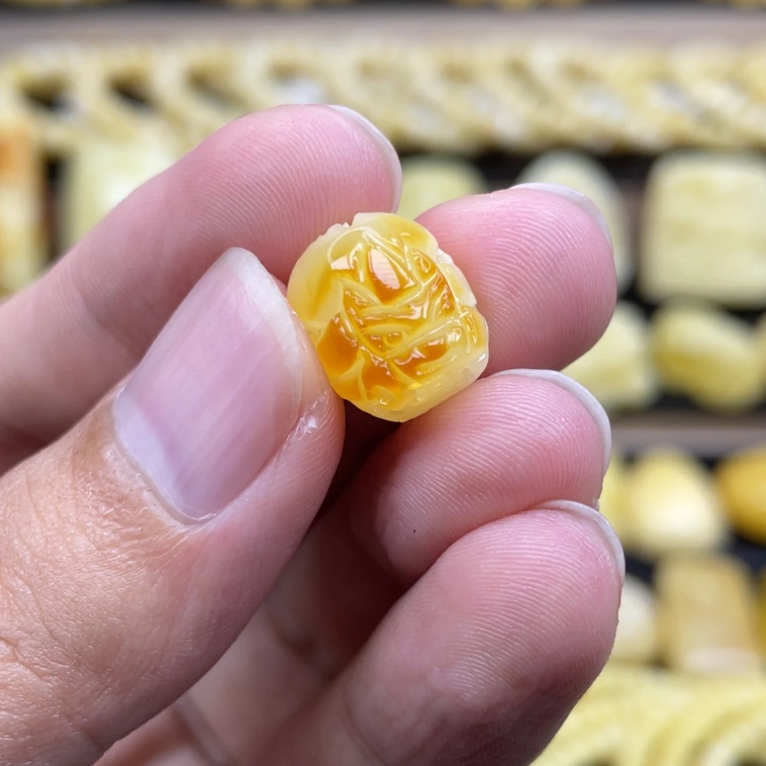 琥珀未镶嵌裸石琥珀蜜蜡
