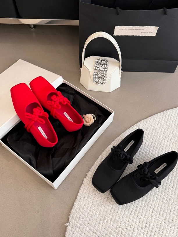 新年红！2025早春新品平底单鞋小红鞋内增高中国结女鞋