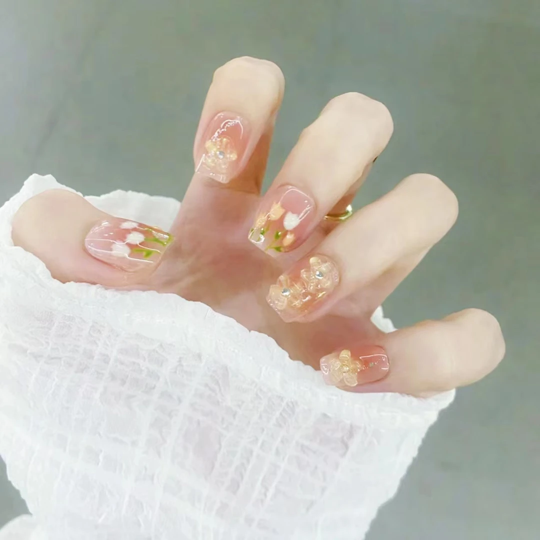 郁金香短款小花美甲片