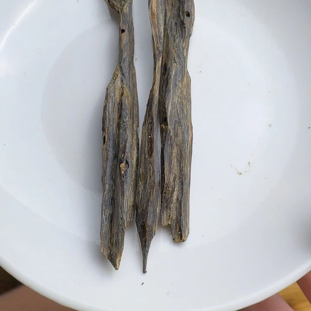 沉香手把件阿*母树天然虫漏绿奇