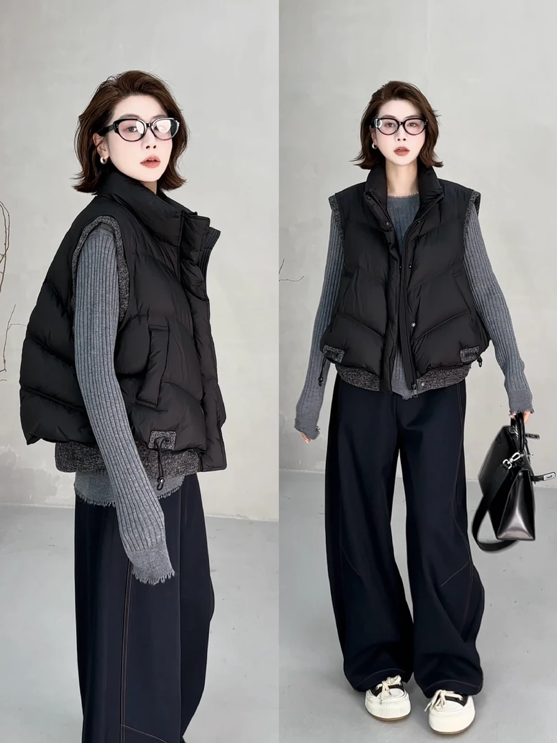 月月 秋冬【暮寻】小众设计轻薄保暖拼接立领羽绒马甲 2510C6552
