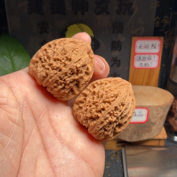 文玩核桃吊坠南疆石37全品高差一个