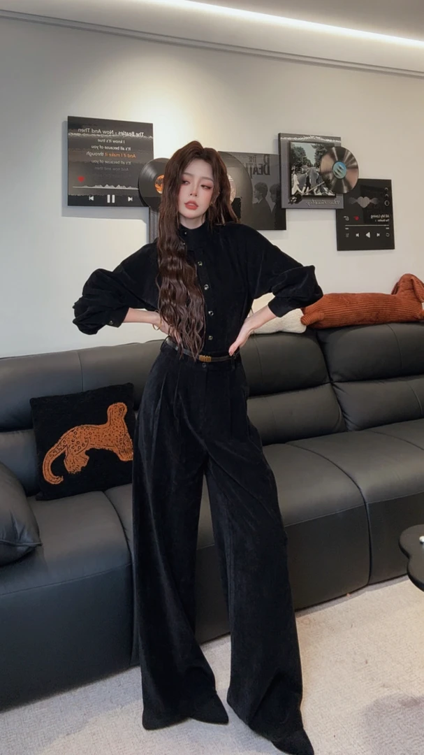 【夜宴】港风复古半高领正肩显瘦时髦冬季雪尼绒两件套套装  MDL004