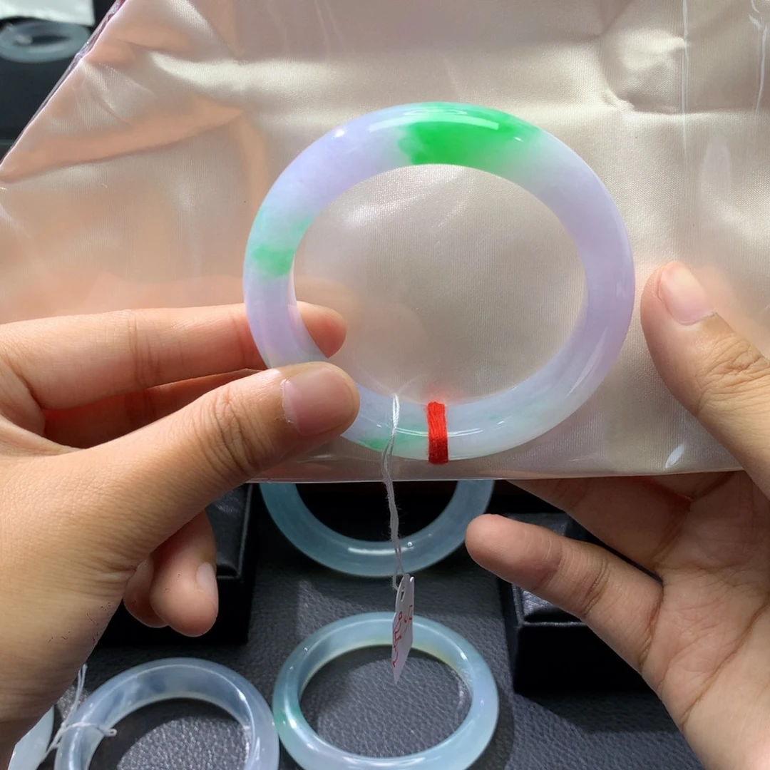 翡翠未镶嵌手镯正圈