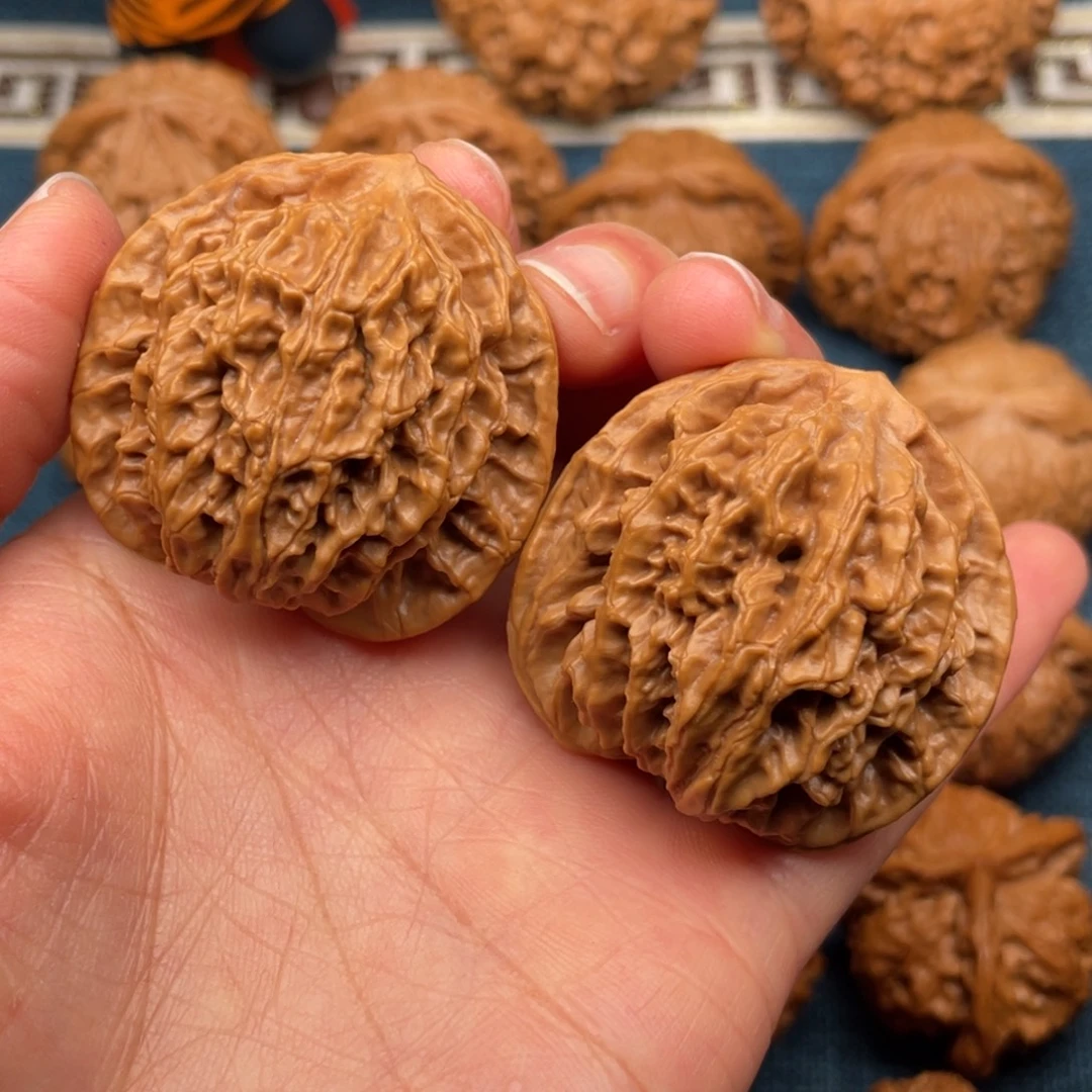 把件文玩核桃41.5全品老树盘龙纹