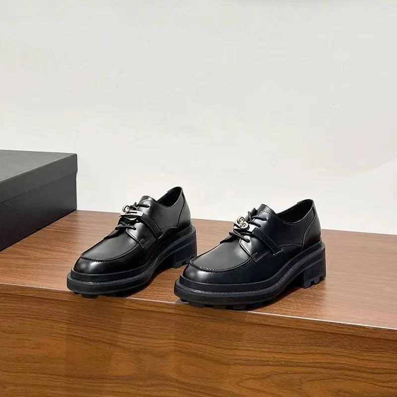 C1335 黑色 新款时尚圆头舒适粗跟女士乐福鞋