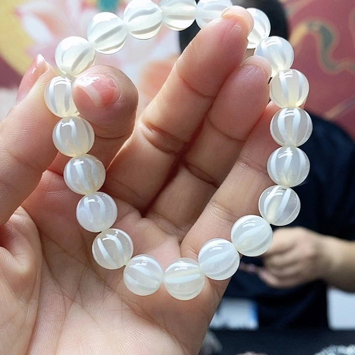 玛瑙/玉髓颈饰合金