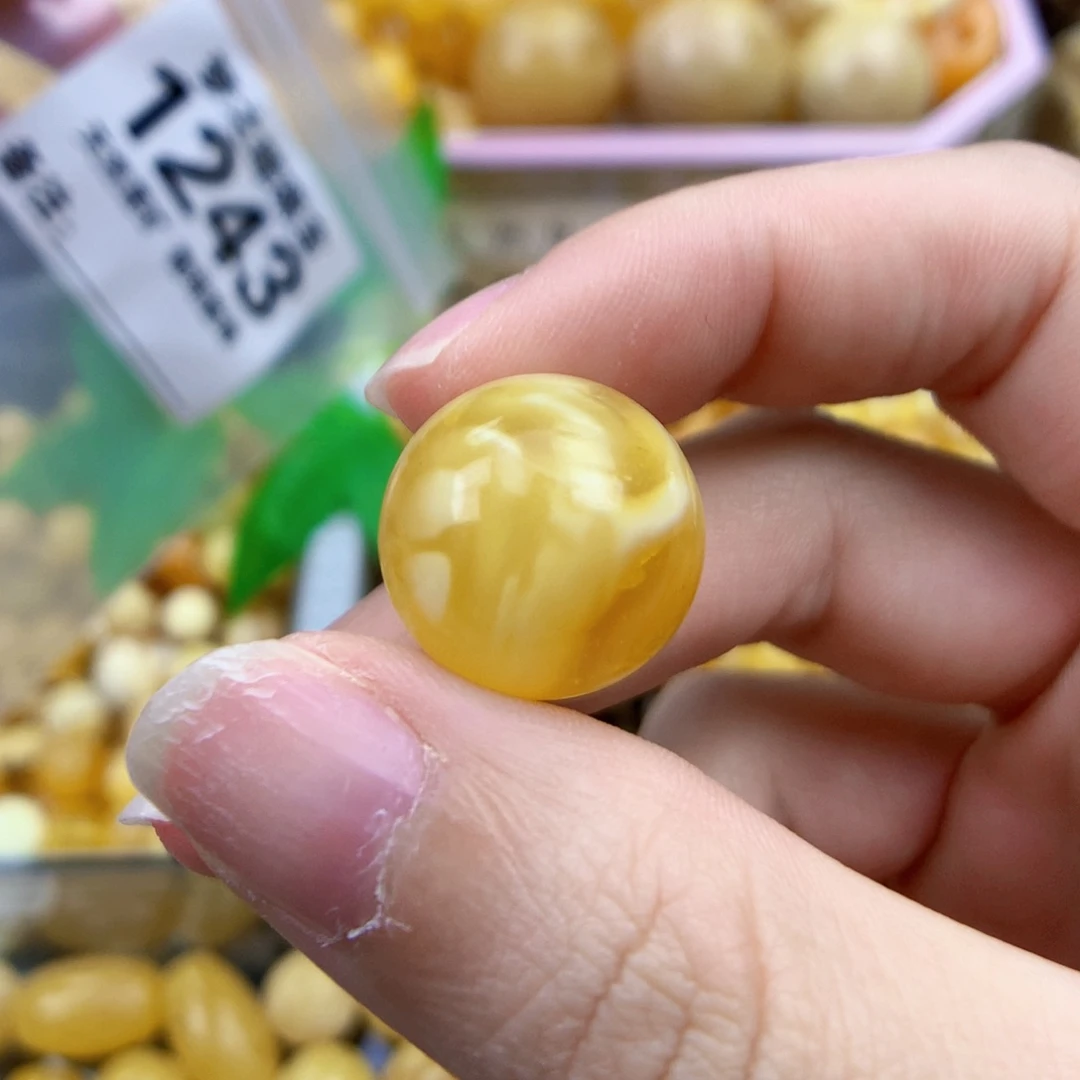 未镶嵌琥珀裸石17.2