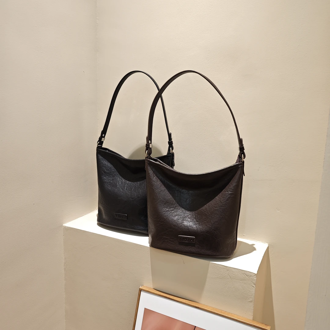 2024新款水桶包大容量单肩斜挎女包简约百搭 25047