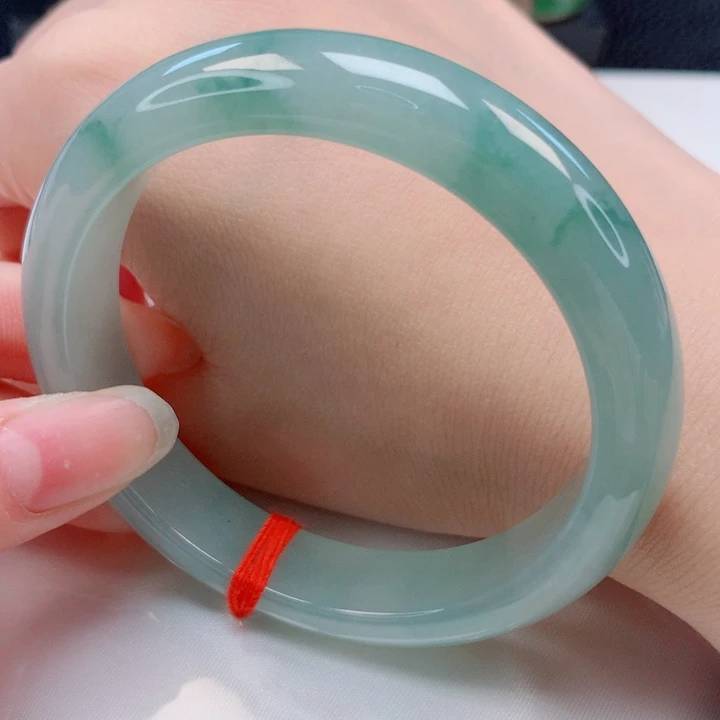 翡翠未镶嵌手镯57圈