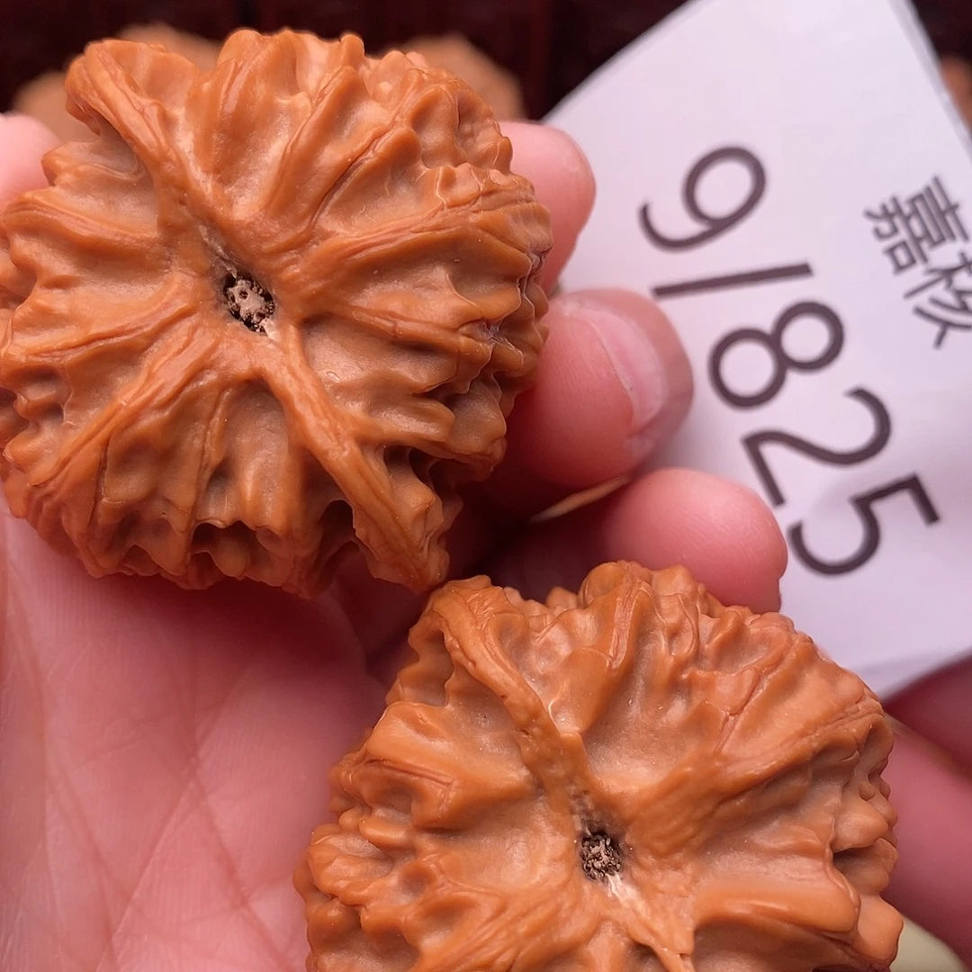 文玩核桃把件42苹果园。