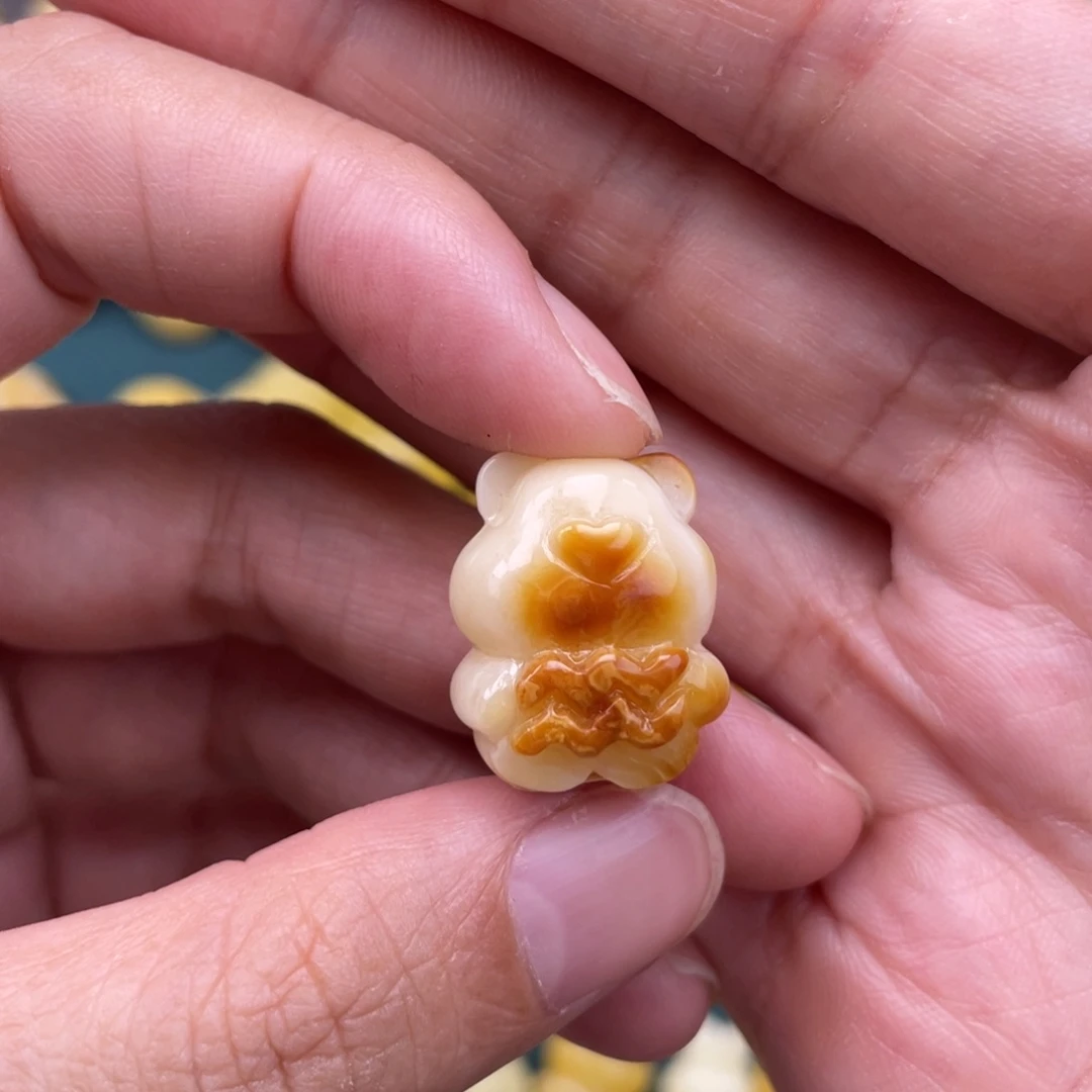 裸石琥珀未镶嵌蜜蜡