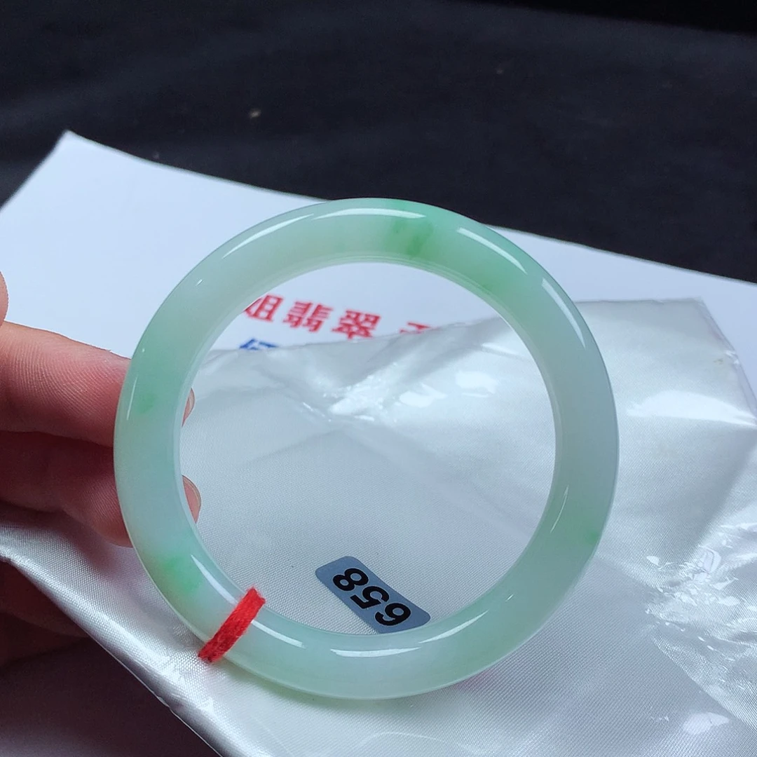 翡翠手镯未镶嵌55圆条