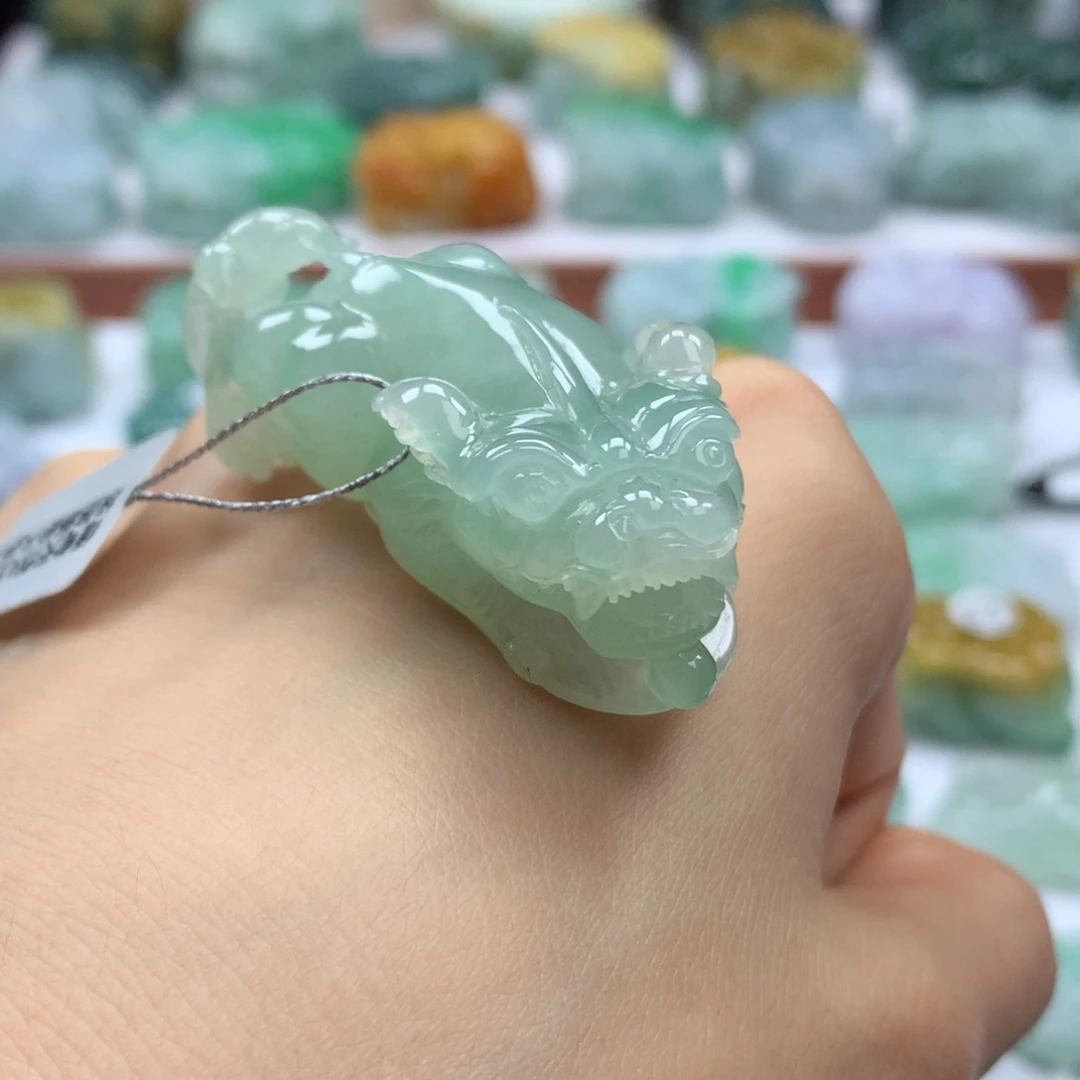 翡翠未镶嵌颈饰21