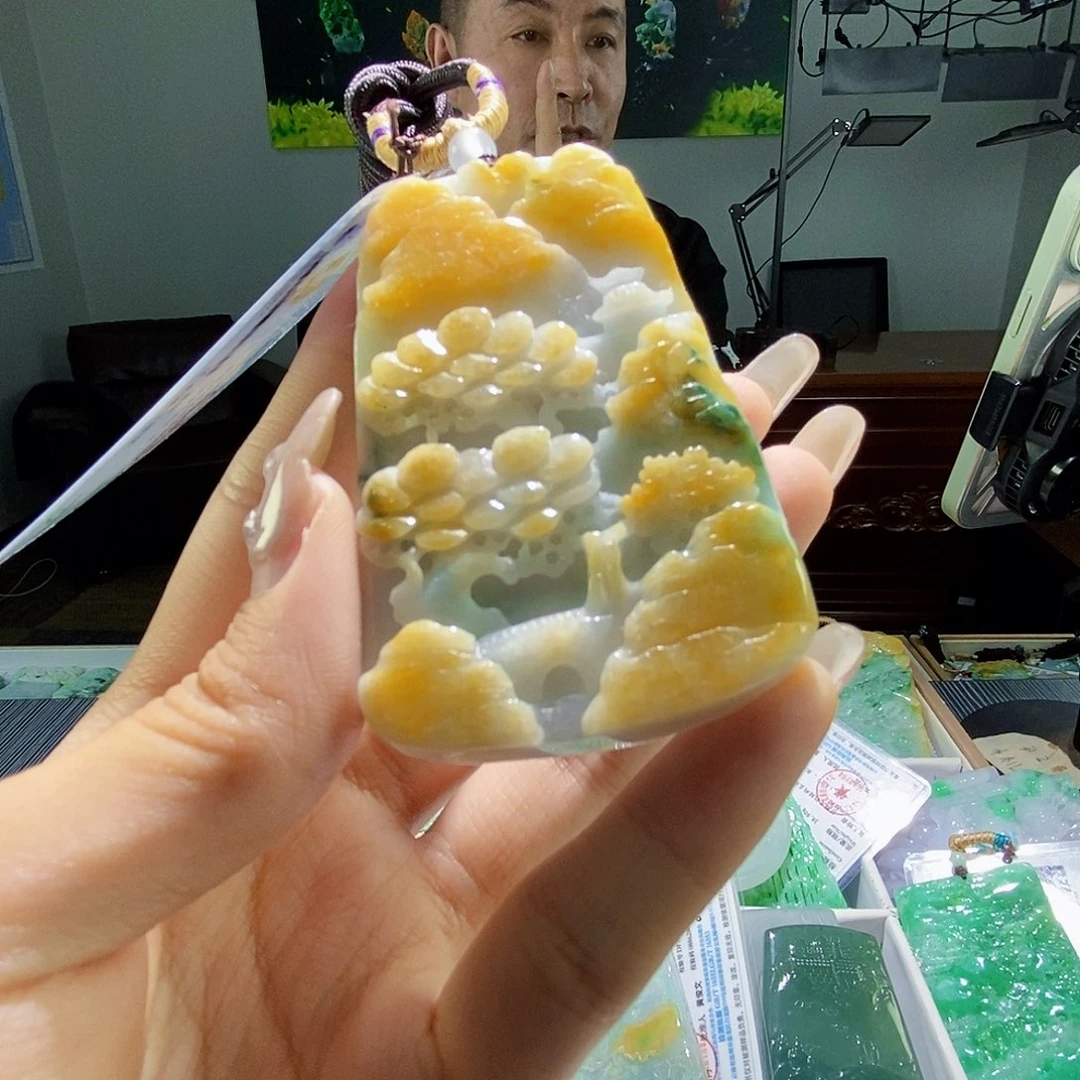 颈饰未镶嵌翡翠翡翠