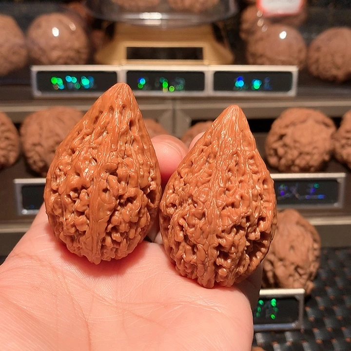 文玩核桃把件坐佛