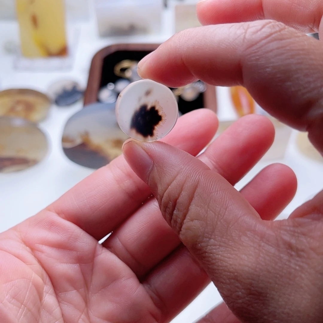 【闪购商品】玛瑙/玉髓未镶嵌珠宝半成品