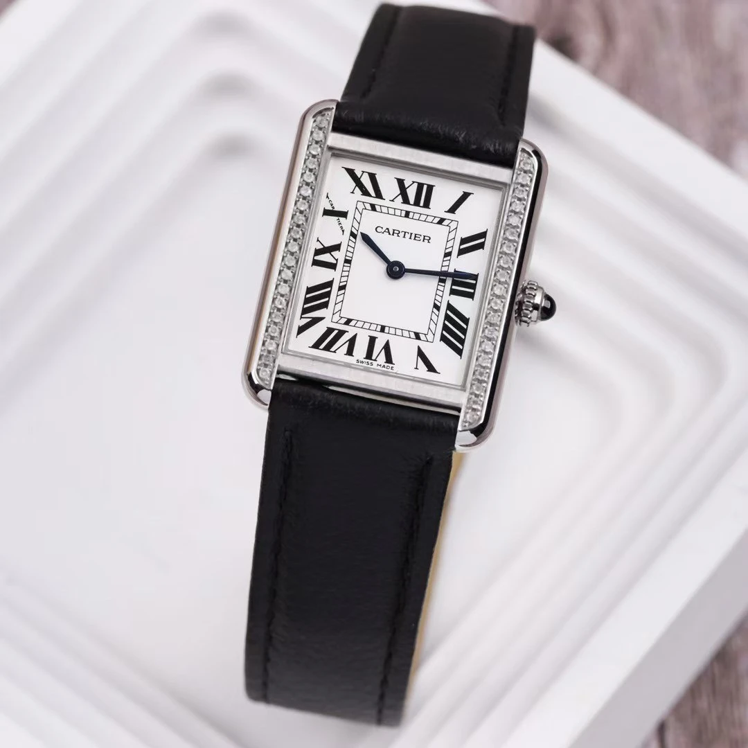 95新 Cartier/卡地亚 66100瑞士女表/31x24.4盘/后钻圈/时尚百搭
