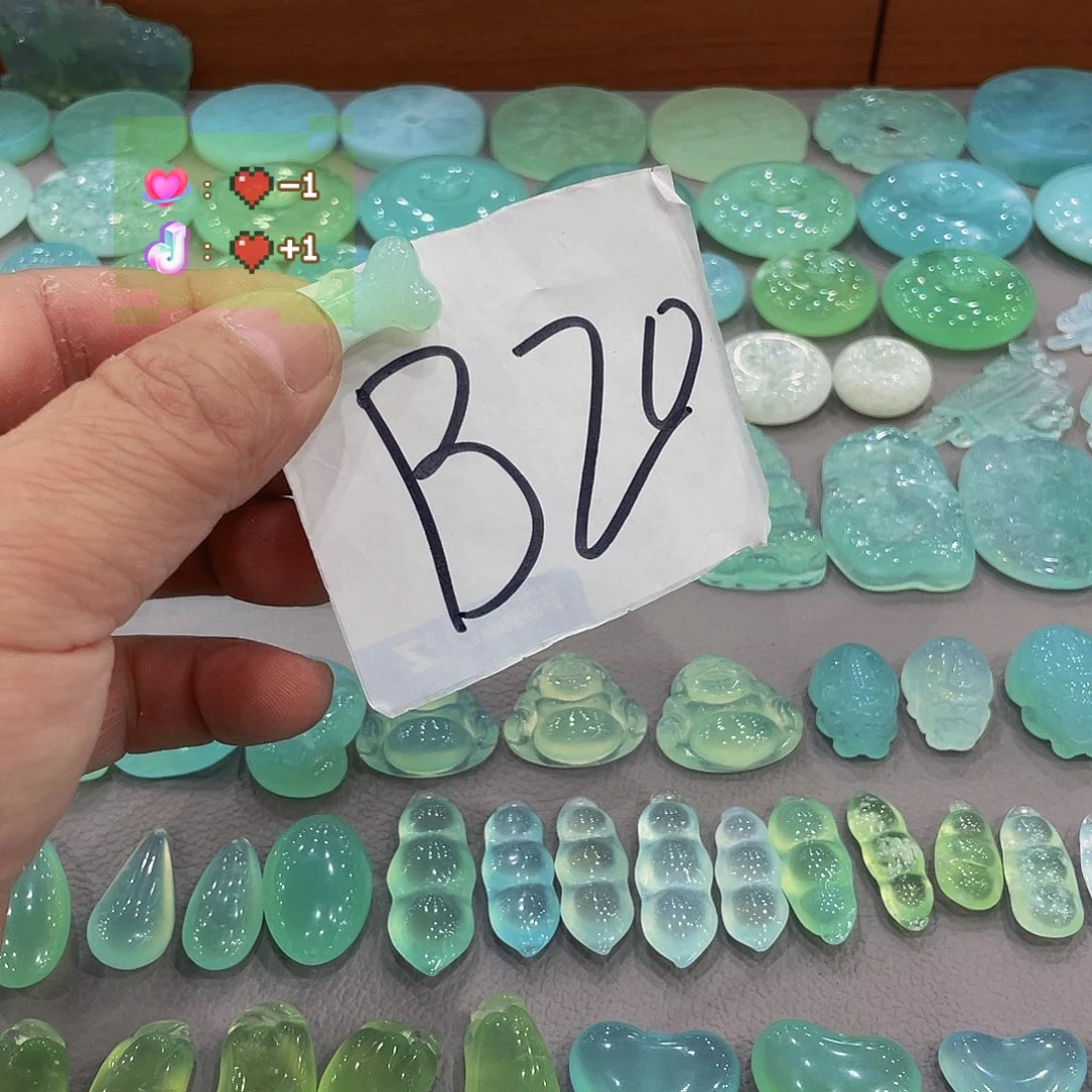 蛇纹石玉未镶嵌珠宝奇石