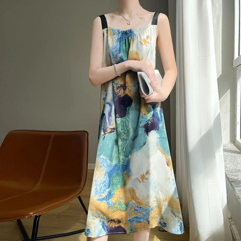 南油重工新款缎面印花复古吊带裙多色碎花中长款大码连衣裙油画风