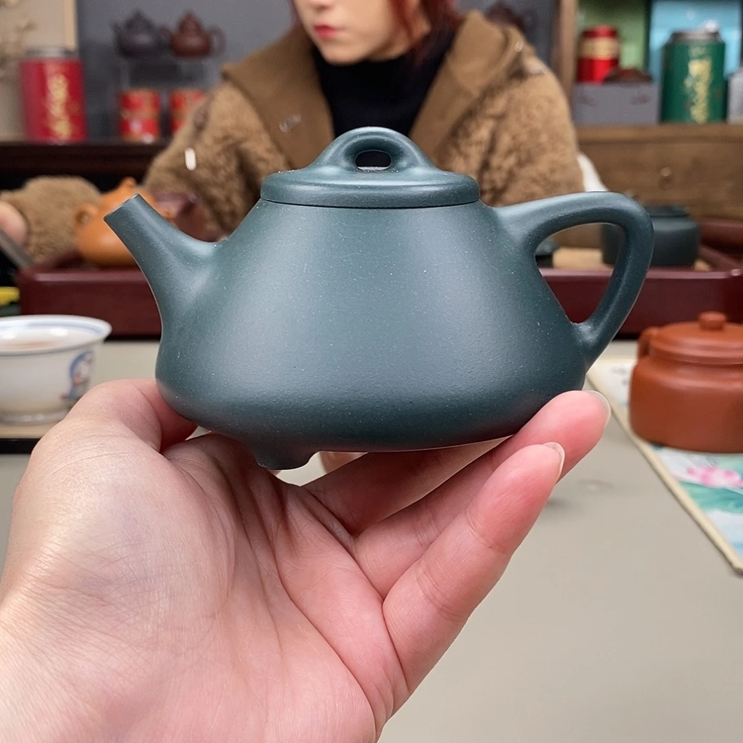 紫砂茶壶某国绿子冶石瓢半手200cc