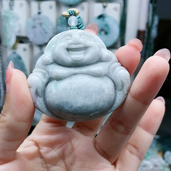 颈饰足铂镶嵌翡翠翡翠