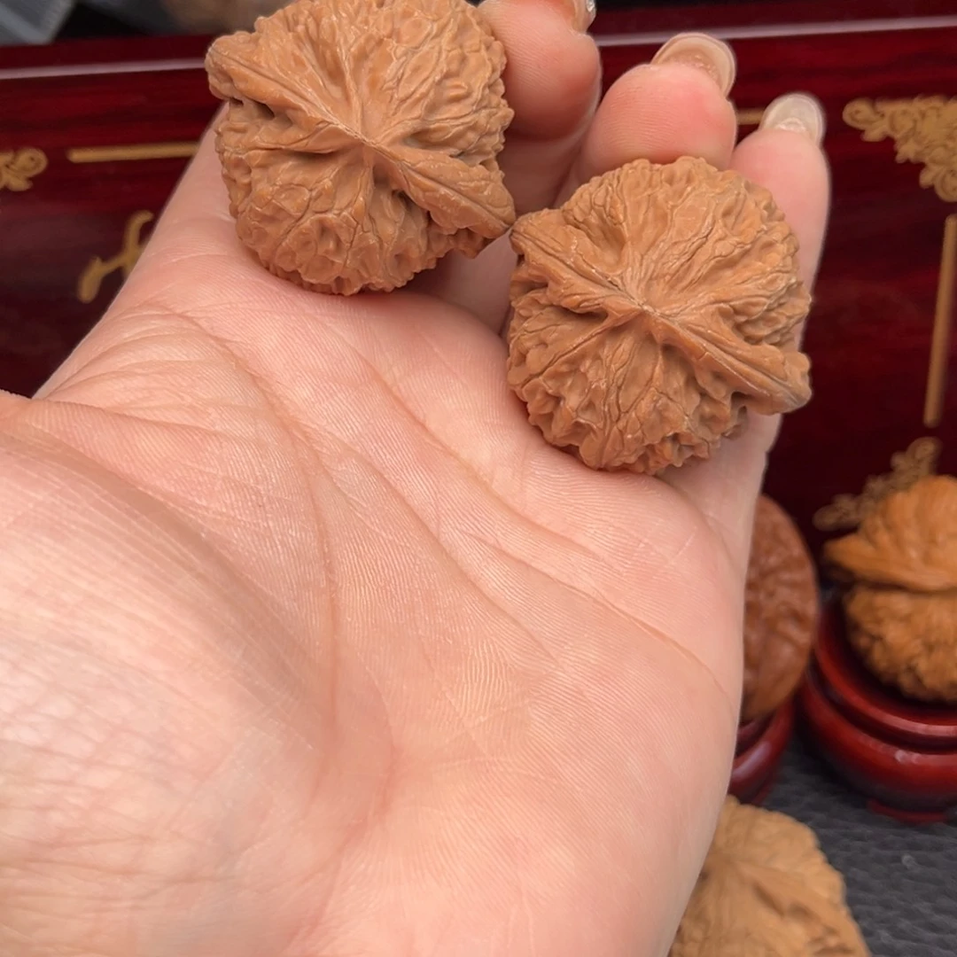 文玩核桃吊坠宫灯