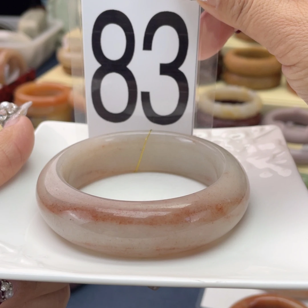 【闪购商品】石英质玉手镯未镶嵌