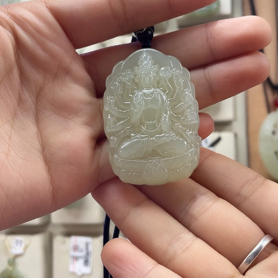 凛***冬和田玉（糖玉）未镶嵌颈饰