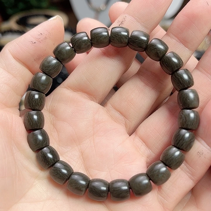 和田玉手链未镶嵌卡9直切草花手串