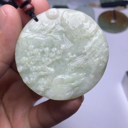 翡翠未镶嵌颈饰翡翠