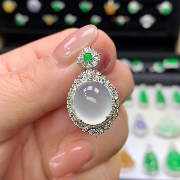 翡翠吊坠(不含链)18K金镶嵌开*