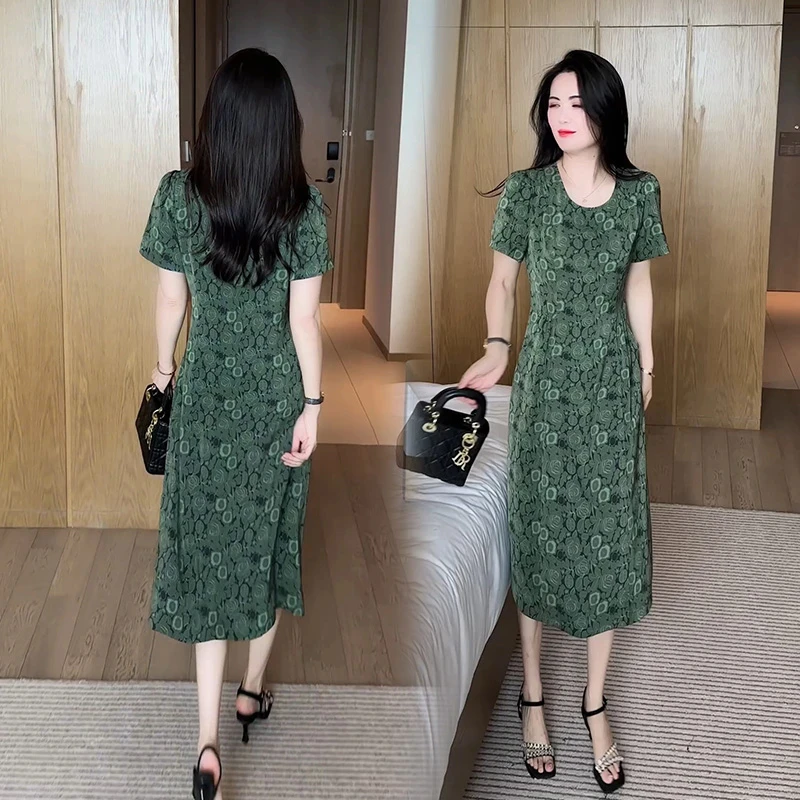 显瘦短袖碎花气质连衣裙女2025夏季新款中老年妈妈装过膝收腰裙子