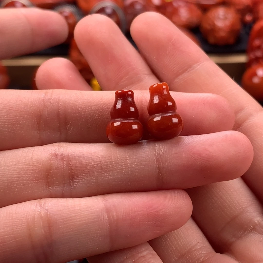 未镶嵌葫芦弟子珠8mm➕南红玛瑙胡*路