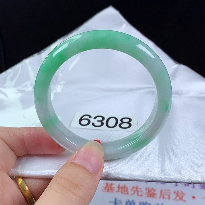 翡翠未镶嵌手镯51圈