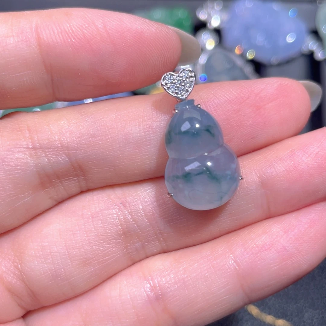 颈饰18K金镶嵌翡翠翡翠