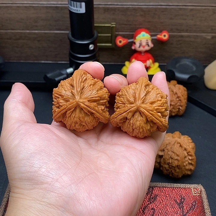 时***转把件文玩核桃白奔