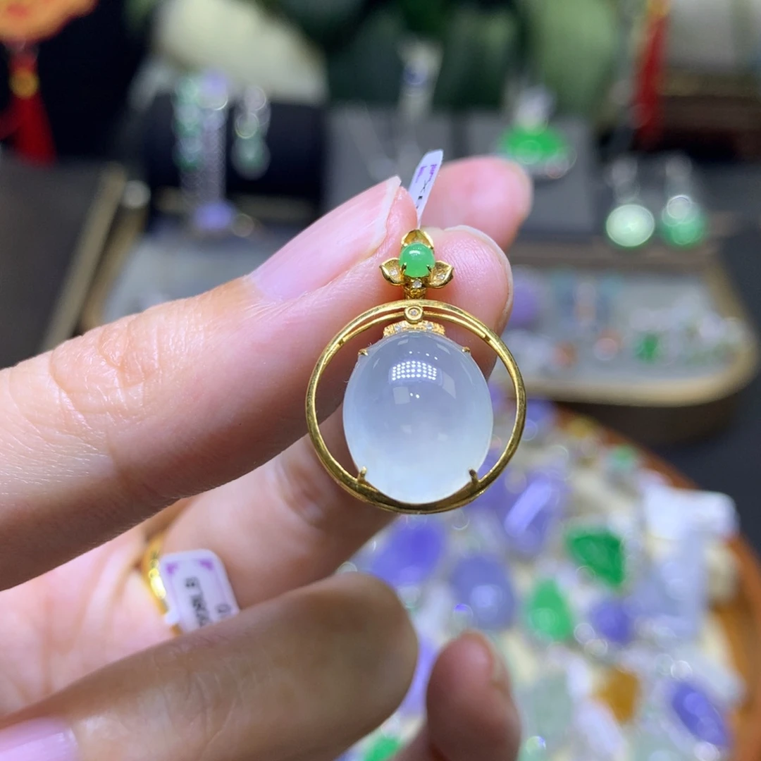 翡翠18K金镶嵌颈饰翡翠吊坠项链