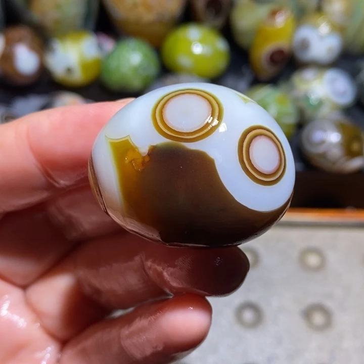 未镶嵌玛瑙/玉髓珠宝半成品85