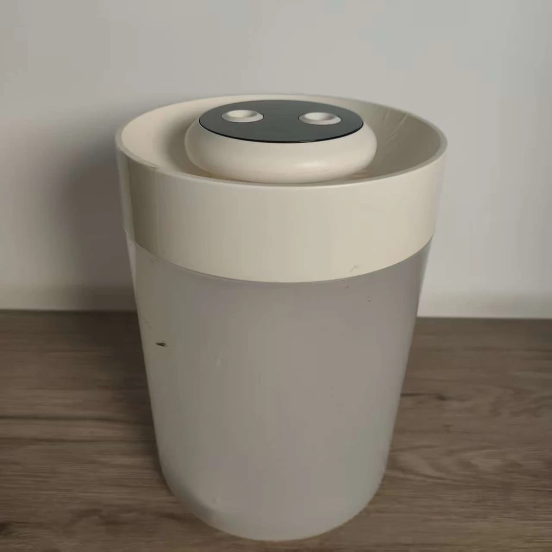 家用高颜值加湿器颜色随机