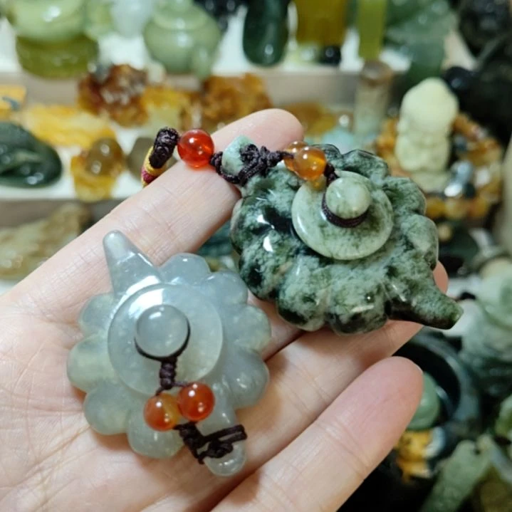 穿***期岫玉未镶嵌挂坠款式