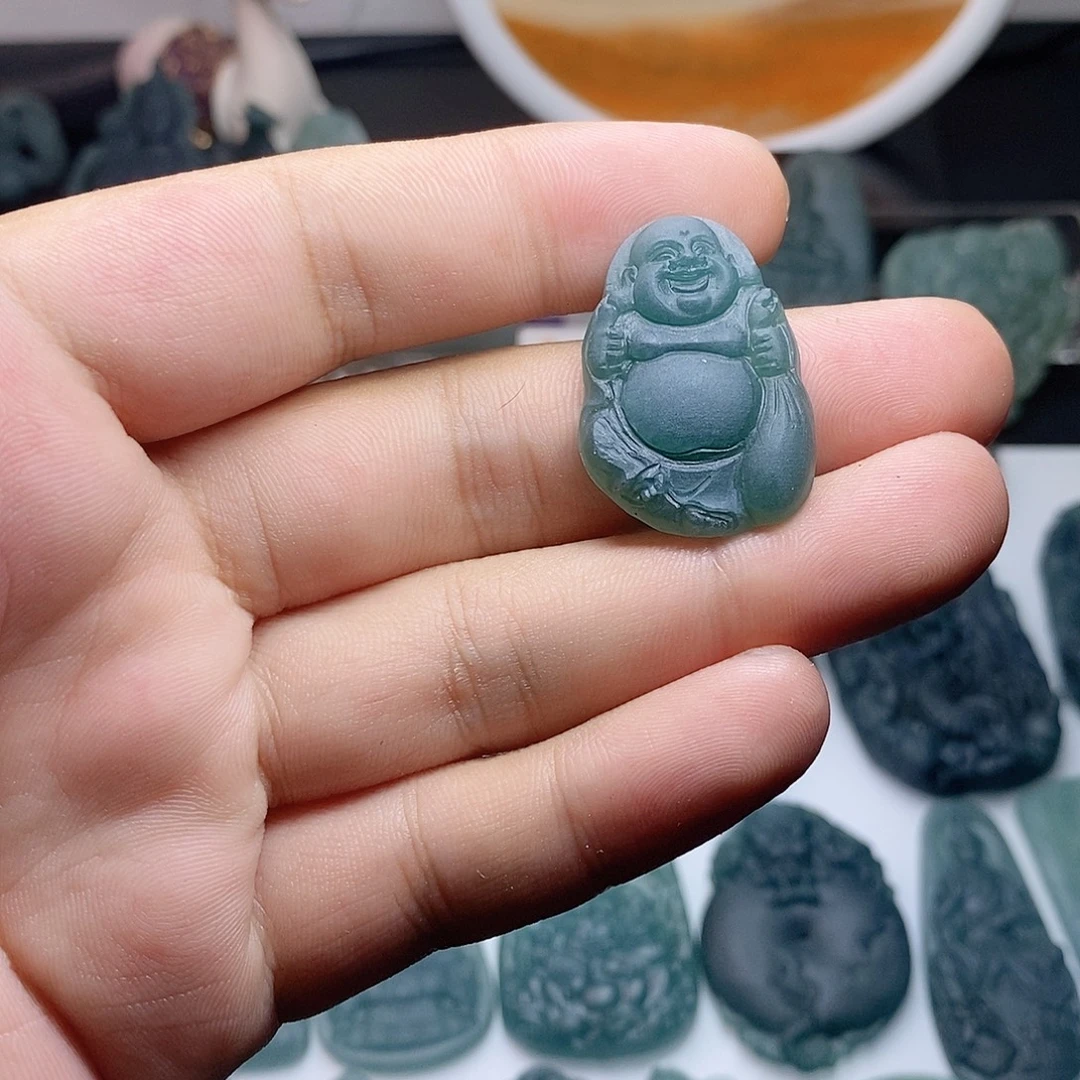 定制翡翠未镶嵌佛