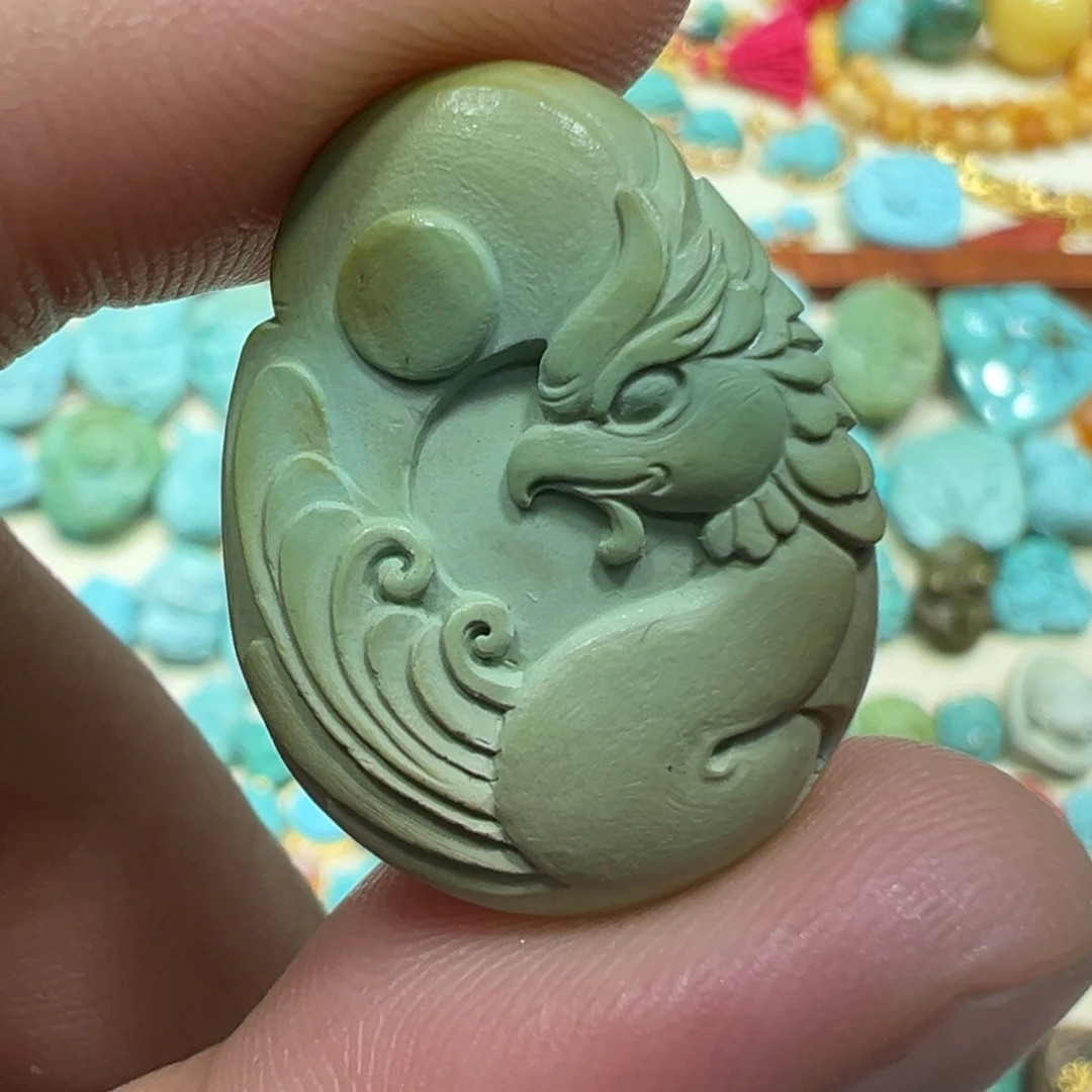 绿松石未镶嵌颈饰