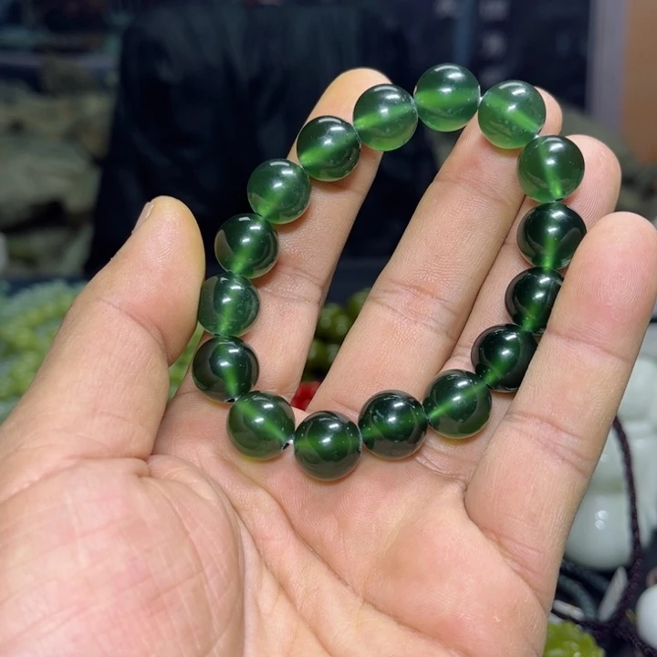 蛇纹石玉手串未镶嵌起*吧