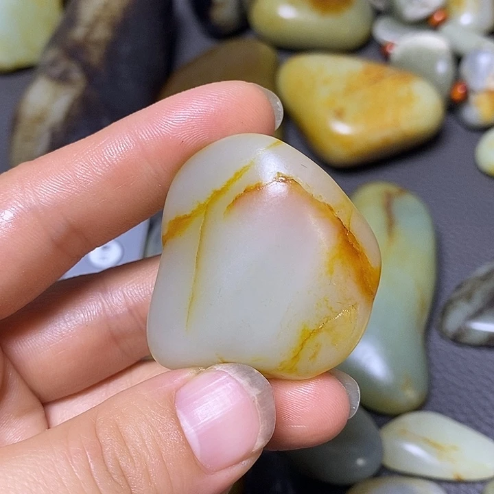 未镶嵌和田玉（糖玉）挂件