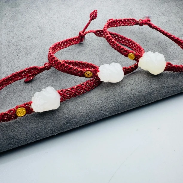 18k金天然和田玉貔貅手绳/多样性发一/2782