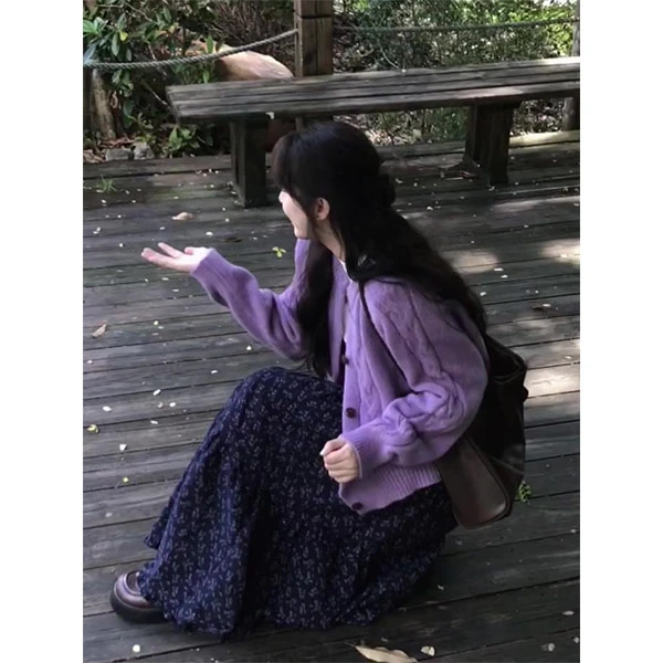 秋冬一整套穿搭温柔风紫色毛衣开衫外套女学生叠穿高腰碎花半身裙