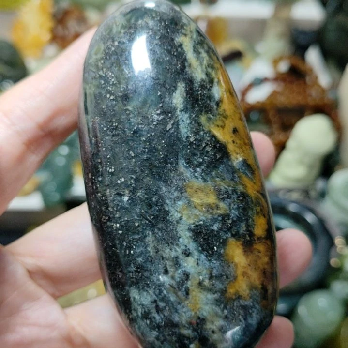 未镶嵌岫玉手把件