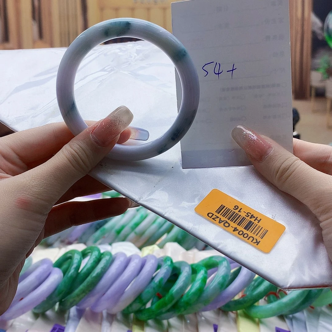 翡翠手镯未镶嵌The most