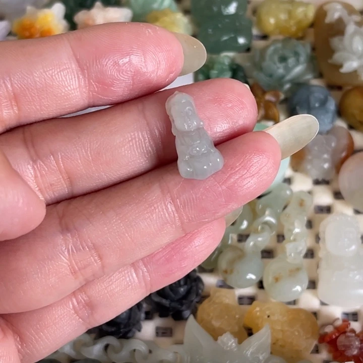 定制翡翠未镶嵌翡翠